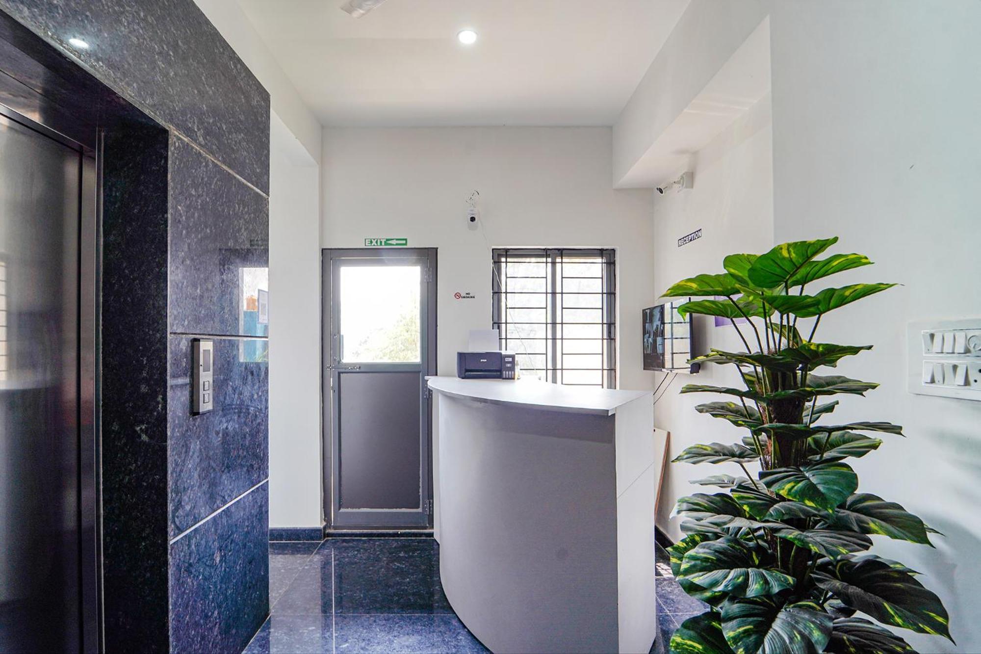 Fabhotel Metro Suites - Nr Esi Hospital バンガロール エクステリア 写真