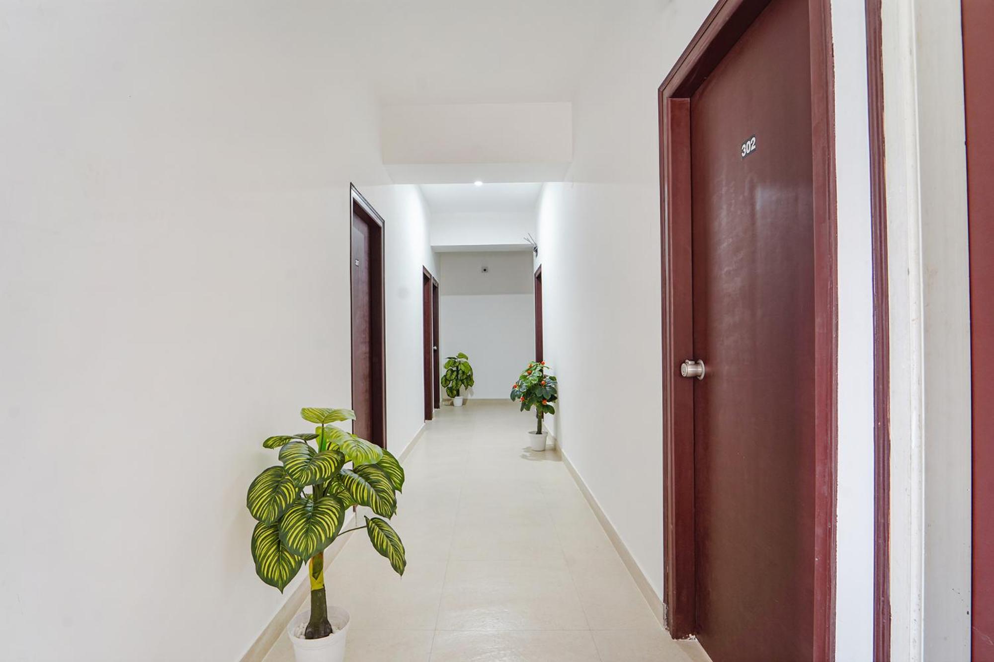 Fabhotel Metro Suites - Nr Esi Hospital バンガロール エクステリア 写真